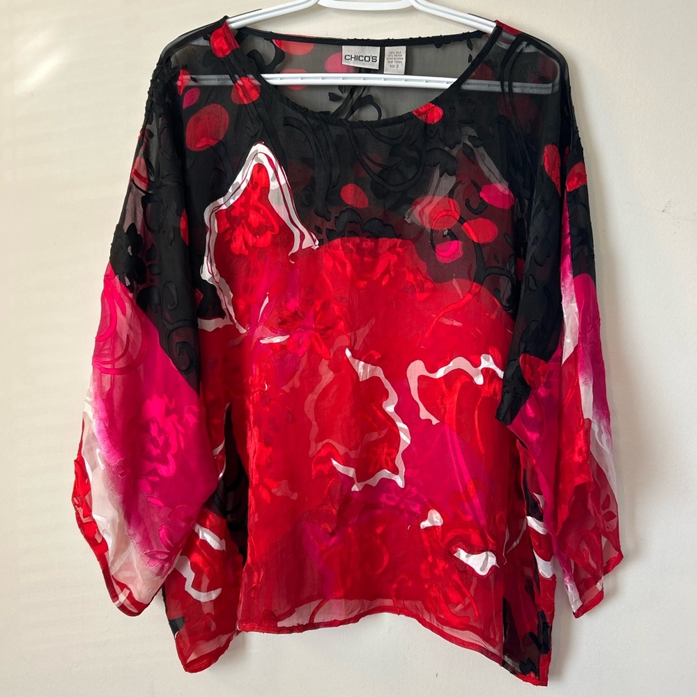 Chico's Red and Black Graphic 3/4 Sleeve Blouse